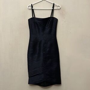 BCBGMAXAZRIA deep blue fitted spaghetti strap cocktail dress Size 4 EUC